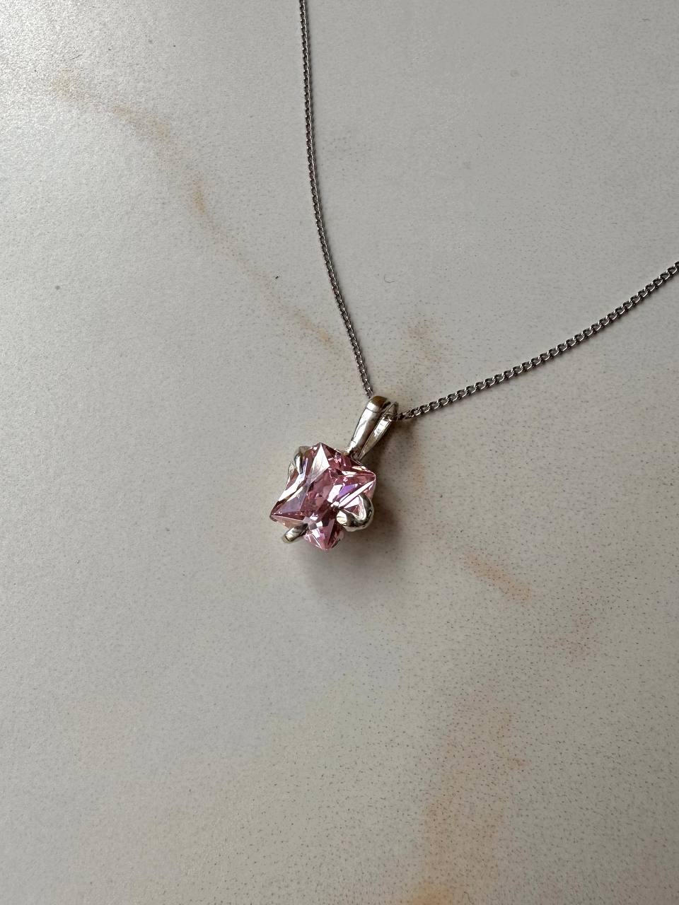 Cubic zirconia pendant
