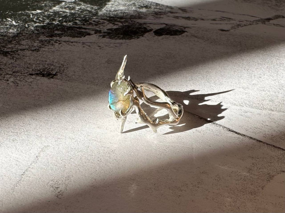 Labradorite ring