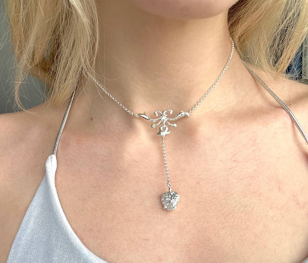 Flower heart necklace